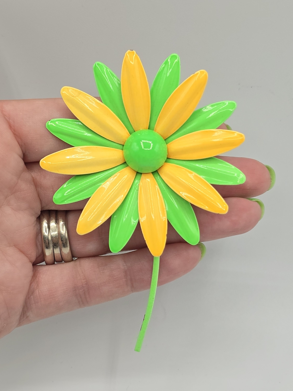 VTG Mod Pop Flower Brooch Lime Green Yellow Daisy Enamel Metal Pin 1970s 3.75"